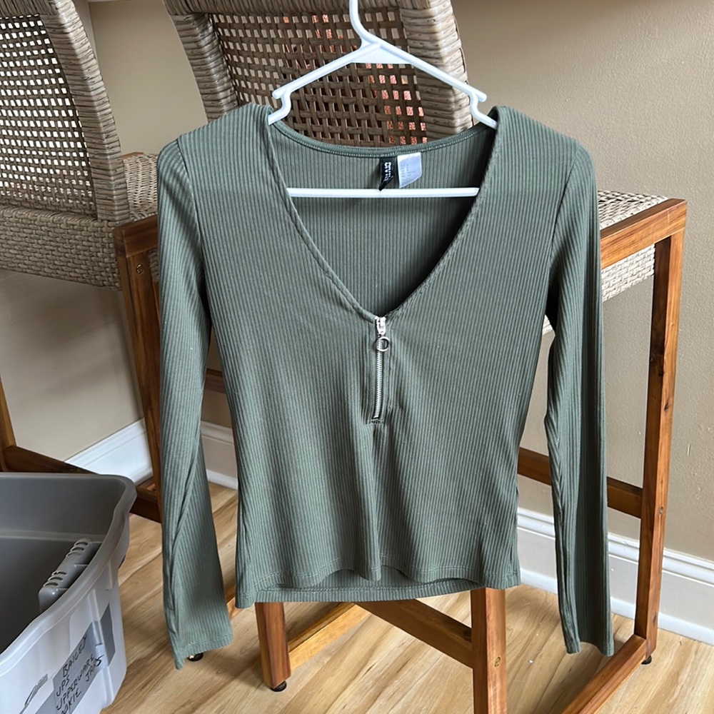 Green Fitted Long sleeve top